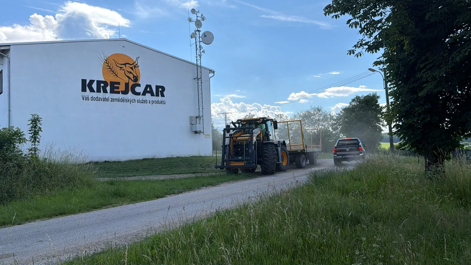 Technika farmy Krejcar při práci na orné půdě