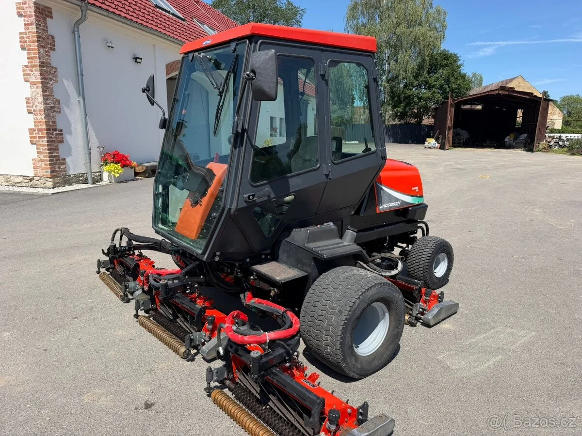 Vřetenová sekačka Jacobsen Fairway 305 Turbo 4x4